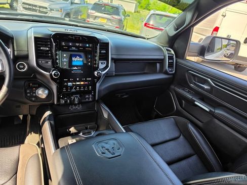 Used 2023 RAM 1500 Laramie AWD/4WD image 13