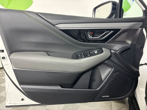 Certified 2025 Subaru Outback Onyx Edition image 12