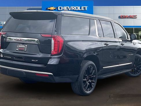Used 2023 GMC Yukon XL SLT w/ SLT Premium Package AWD/4WD image 6