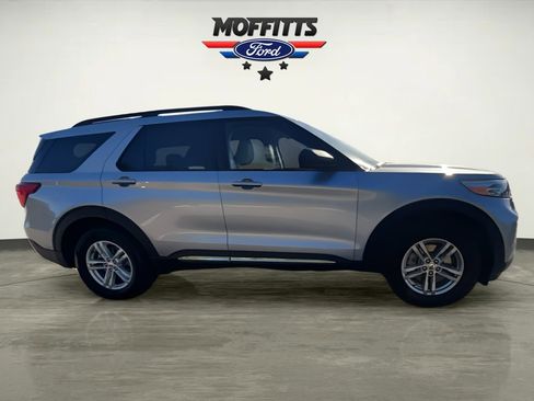 Used 2020 Ford Explorer XLT w/ Equipment Group 202A image 6