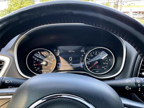 Used 2019 Jeep Compass Latitude w/ Popular Equipment Group AWD/4WD image 23