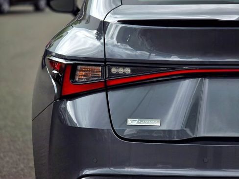 Used 2021 Lexus IS 350 F Sport w/ Accessory Package RWD image 9