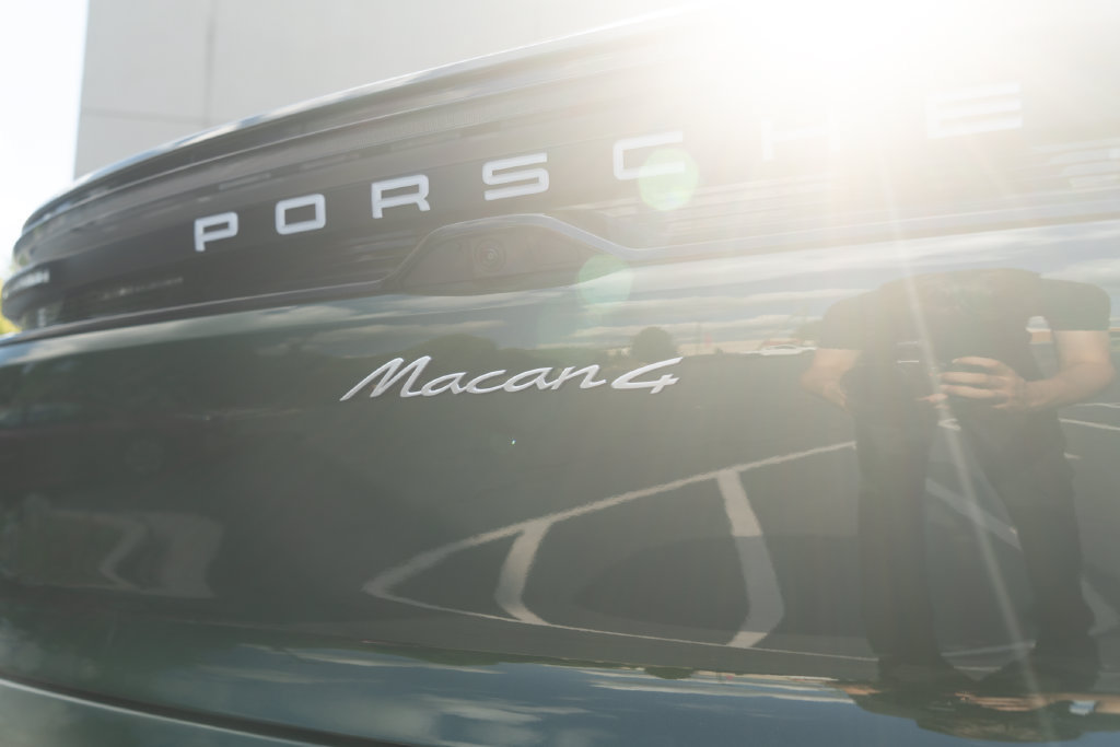 Used 2024 Porsche Macan 4 Electric AWD/4WD image 16