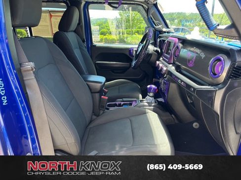 Used 2018 Jeep Wrangler Unlimited Sport S AWD/4WD image 24