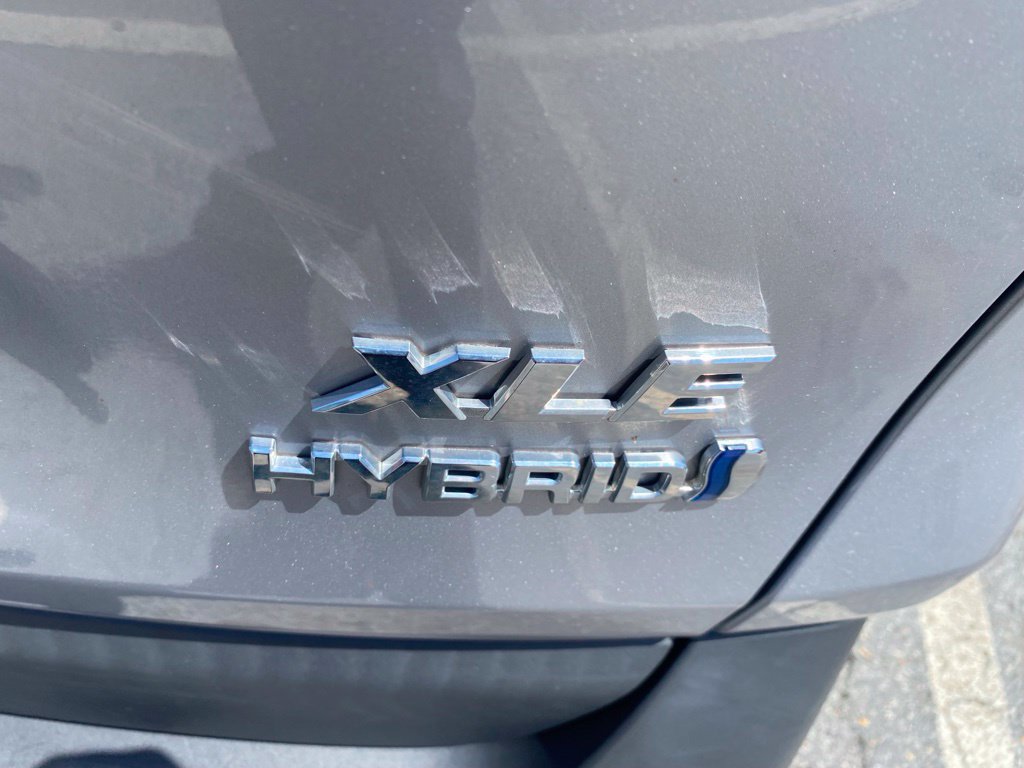 Used 2022 Toyota RAV4 XLE AWD/4WD image 14