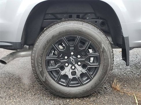 Used 2025 Chevrolet Colorado W/T w/ WT Custom Package image 31