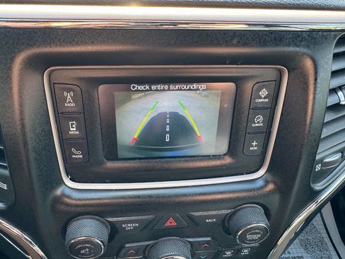 Used 2017 Jeep Grand Cherokee Limited image 25