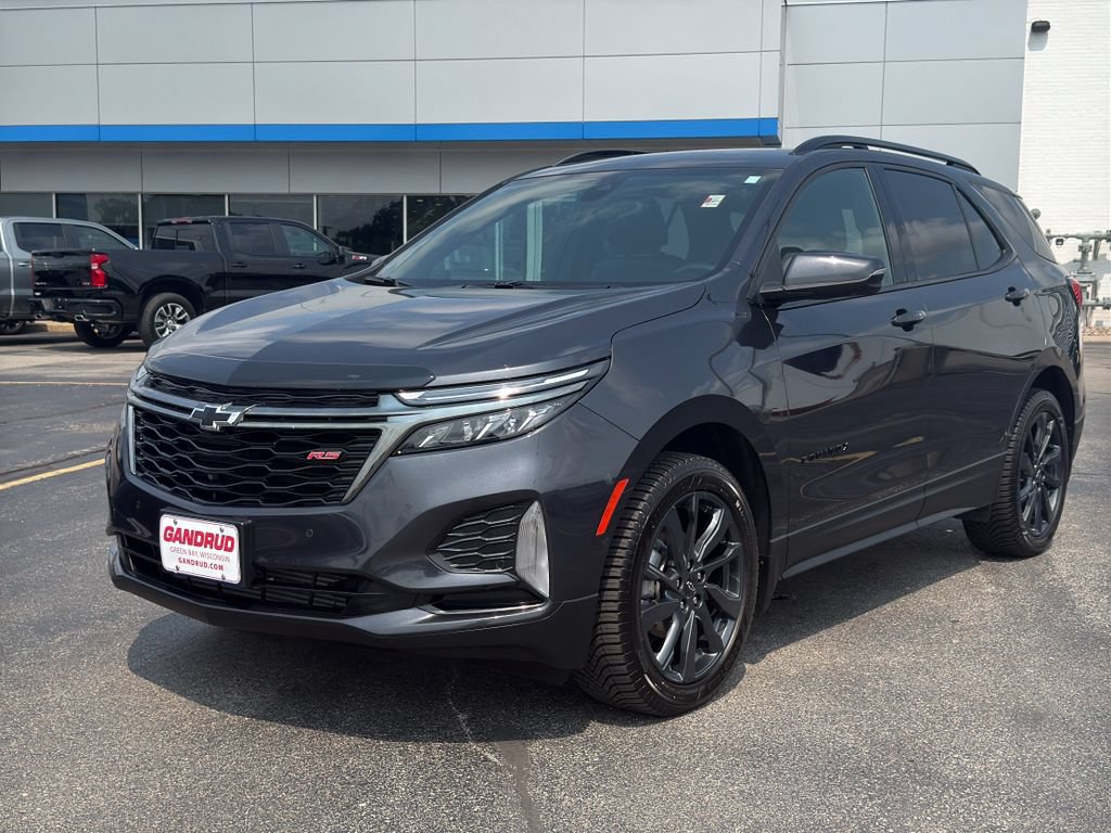 Certified 2022 Chevrolet Equinox RS w/ Infotainment Package AWD/4WD image 2