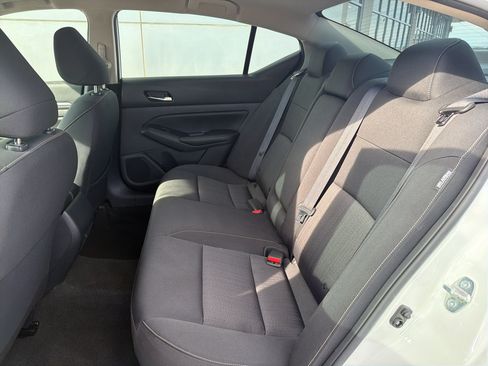 Used 2022 Nissan Altima 2.5 SV FWD image 13