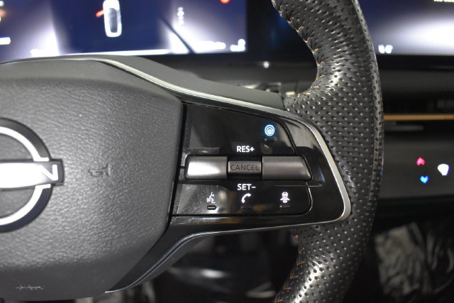 Used 2024 Nissan Ariya AWD image 17