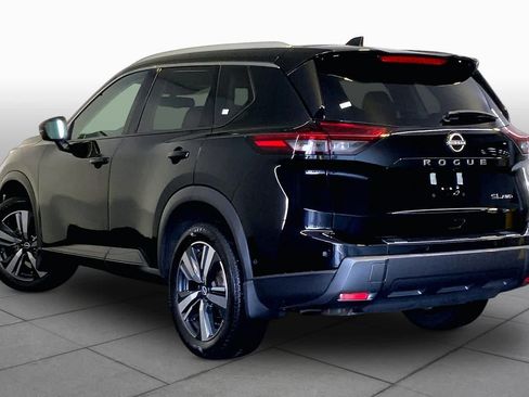 Used 2024 Nissan Rogue SL AWD/4WD image 12