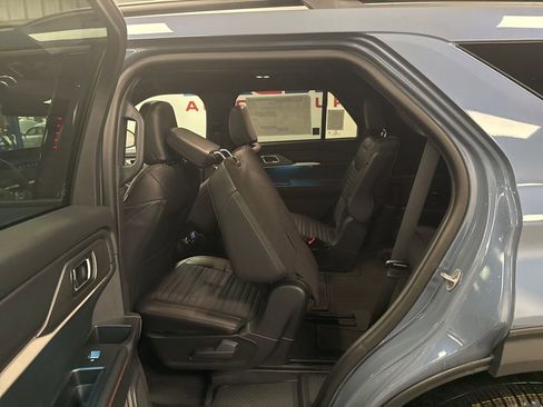 New 2026 Ford Explorer ST-Line w/ ST-Line Street Pack AWD/4WD image 28