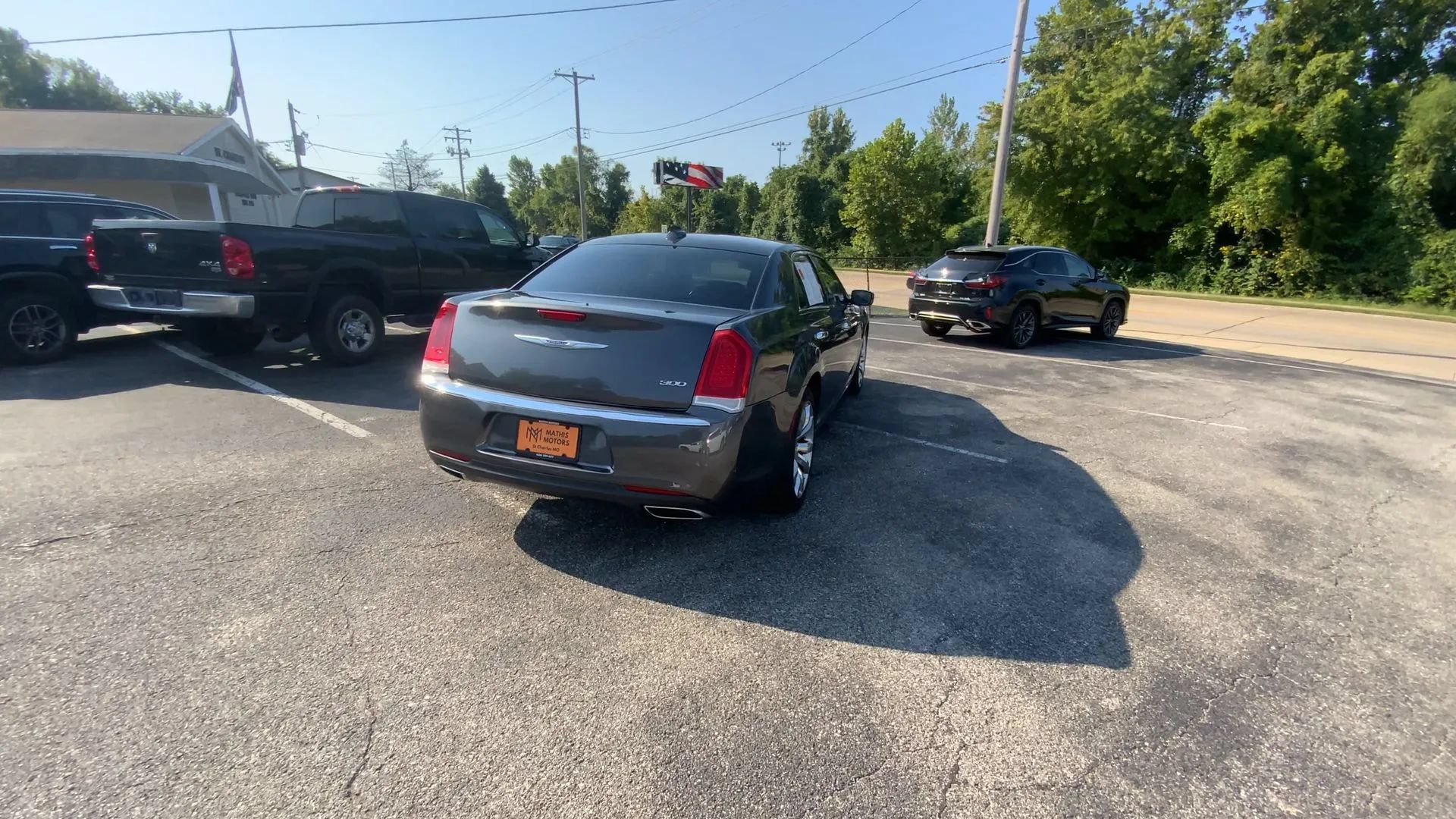 Used 2019 Chrysler 300 Limited RWD image 6