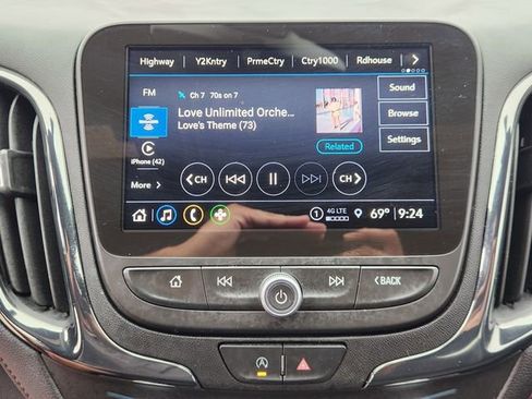 Used 2024 Chevrolet Equinox RS FWD image 16