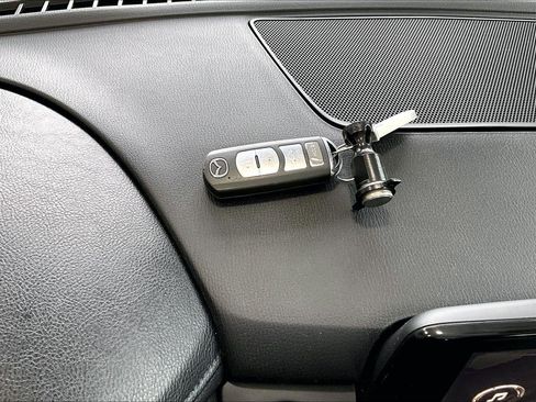 Used 2017 MAZDA MAZDA6 Touring image 11