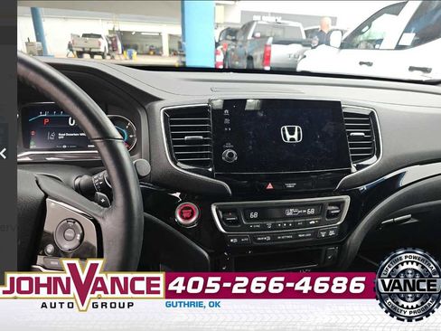 Used 2021 Honda Passport Touring image 2