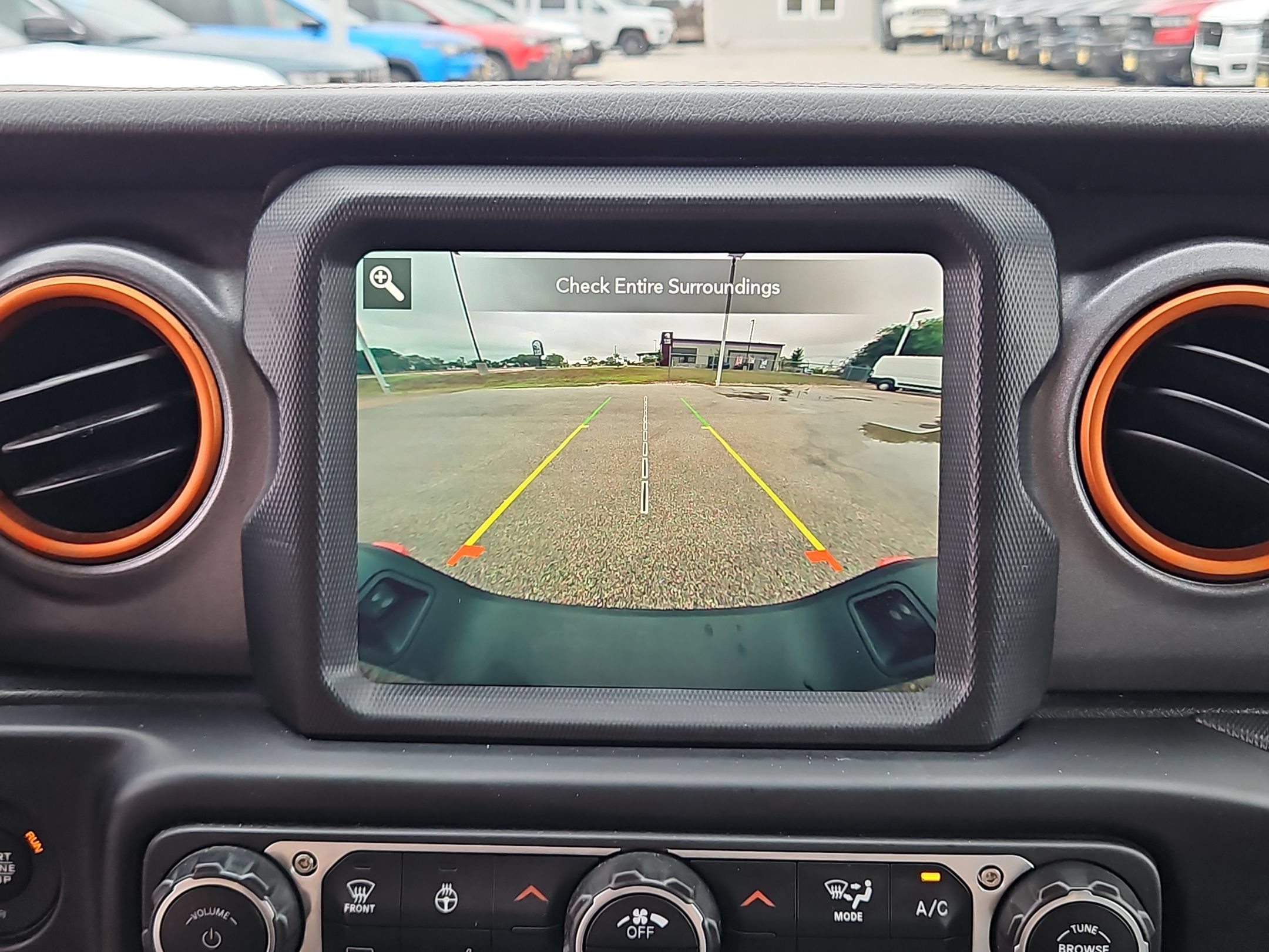 Used 2021 Jeep Gladiator Mojave AWD/4WD image 18