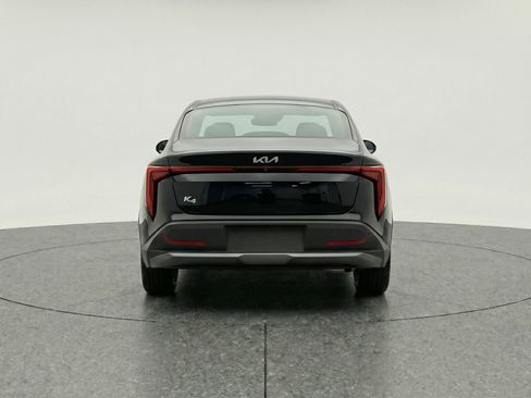 Used 2025 Kia K4 LXS image 7