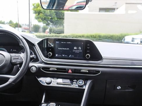 Used 2021 Hyundai Sonata SEL FWD image 17