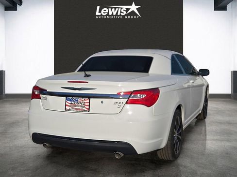 Used 2014 Chrysler 200 S FWD image 4