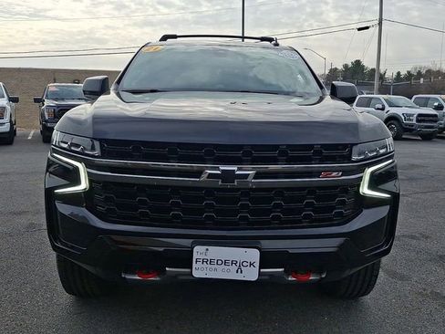 Used 2021 Chevrolet Suburban Z71 image 2