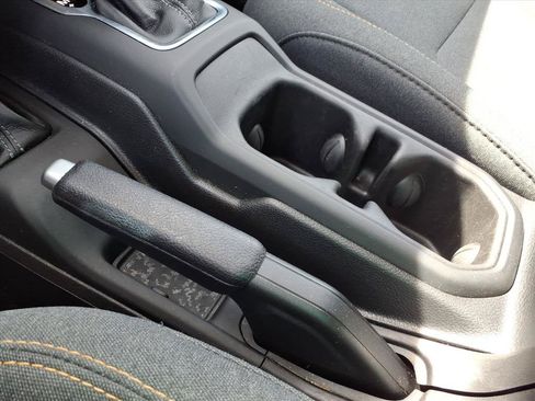 Used 2025 Jeep Wrangler Unlimited Sahara AWD/4WD image 30