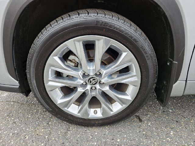 Used 2021 Toyota Highlander Limited AWD/4WD image 10