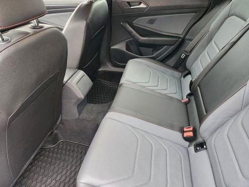 Used 2025 Volkswagen Jetta GLI Autobahn image 31