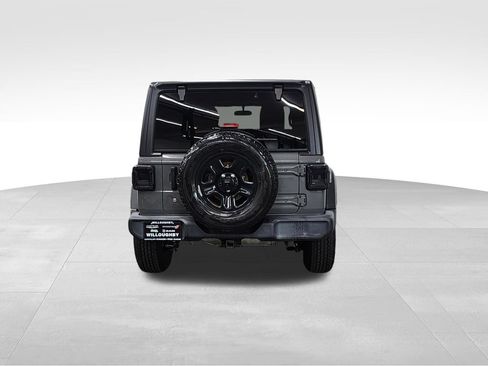 Used 2018 Jeep Wrangler Unlimited Sport AWD/4WD image 7