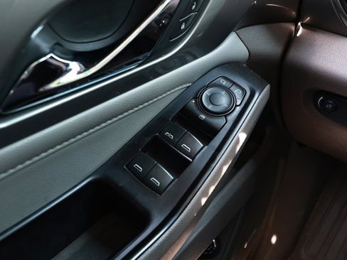 Used 2019 Chevrolet Traverse LT w/ LT Premium Package FWD image 20