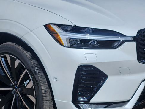 New 2026 Volvo XC60 B5 Ultra w/ Climate Package image 27