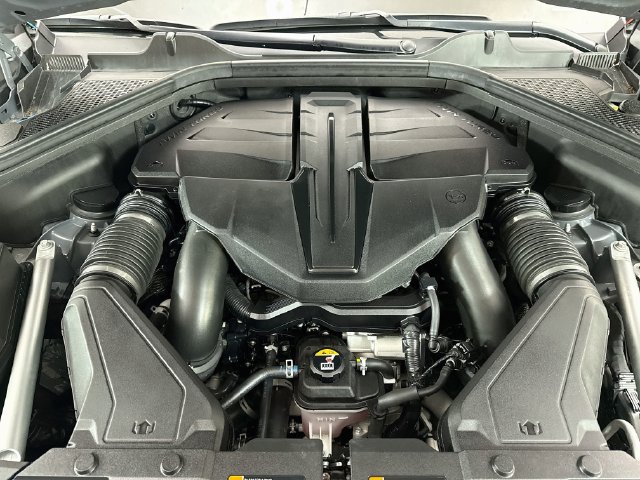 Used 2025 Genesis GV80 3.5T e-SC AWD/4WD image 31