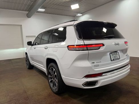Used 2021 Jeep Grand Cherokee L Overland w/ Advanced Protech Group III AWD/4WD image 35