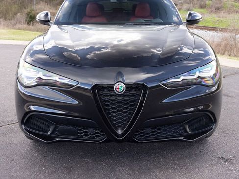 Used 2024 Alfa Romeo Stelvio Veloce image 14