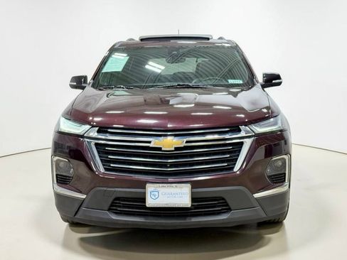 Used 2023 Chevrolet Traverse LT w/ LT Premium Package AWD/4WD image 9