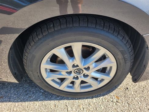 Used 2016 MAZDA MAZDA3 i Sport w/ Preferred Equipment Package image 15
