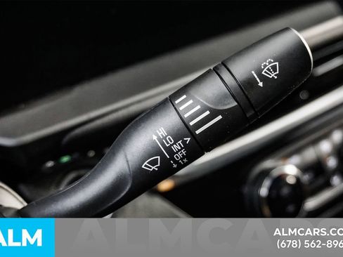 Used 2025 Buick Envista Sport Touring image 29