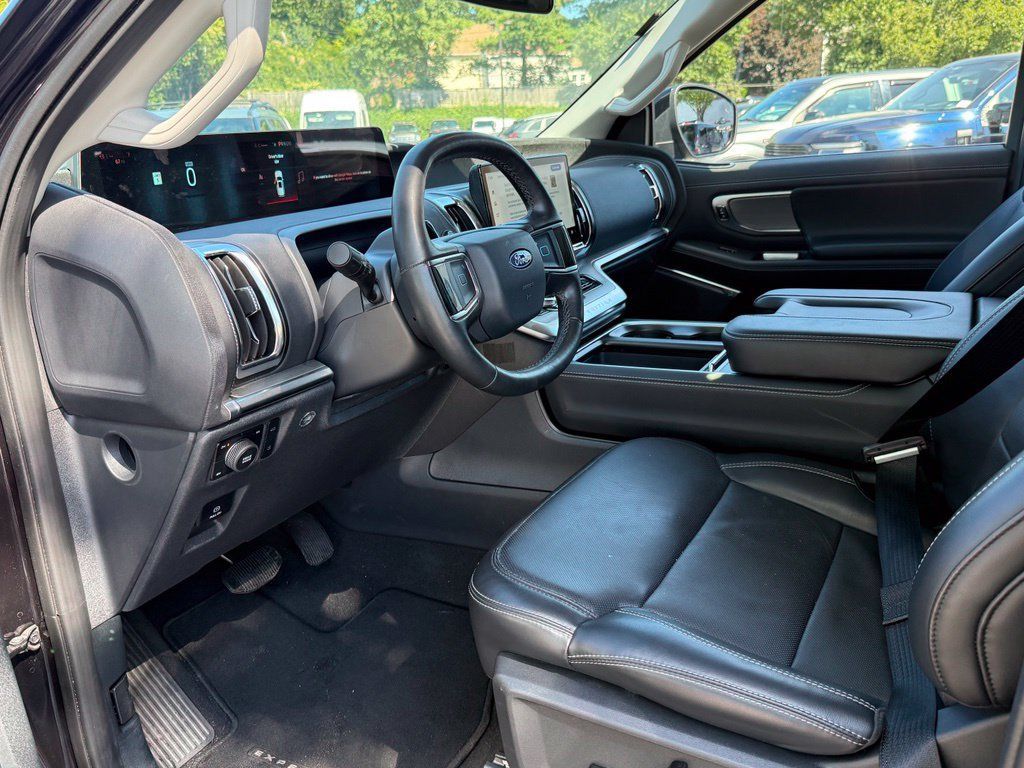 Used 2026 Ford Expedition Max Platinum AWD/4WD image 18