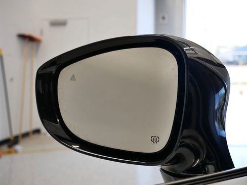 Used 2024 Chrysler Pacifica Touring-L image 25