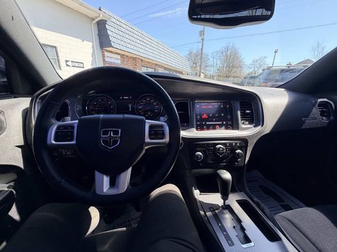 Used 2014 Dodge Charger R/T w/ Blacktop Package RWD image 32