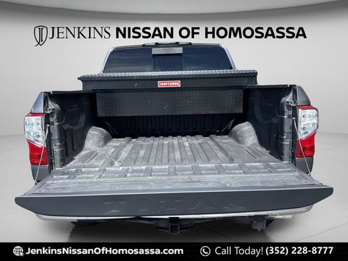 Used 2019 Nissan Titan SV AWD/4WD image 21