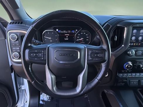 Used 2022 GMC Sierra 3500 Denali w/ Denali Ultimate Package image 11