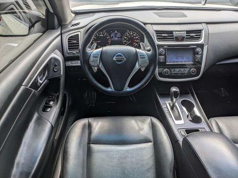 Used 2018 Nissan Altima 2.5 SR w/ SR Midnight Edition FWD image 15