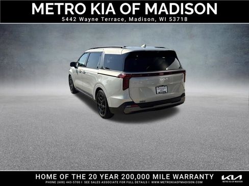 Used 2025 Kia Carnival SX Prestige FWD image 4