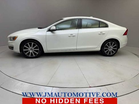 Used 2018 Volvo S60 T5 Inscription Platinum AWD/4WD image 2