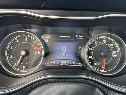 Used 2023 Jeep Cherokee Altitude Lux AWD/4WD image 30