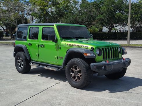 Used 2018 Jeep Wrangler Unlimited Rubicon AWD/4WD image 3