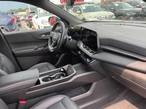 Used 2025 Chevrolet Equinox LT w/ Convenience Package II AWD/4WD image 7