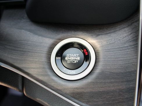 New 2025 Jeep Grand Cherokee Limited w/ Luxury Tech Group II image 26