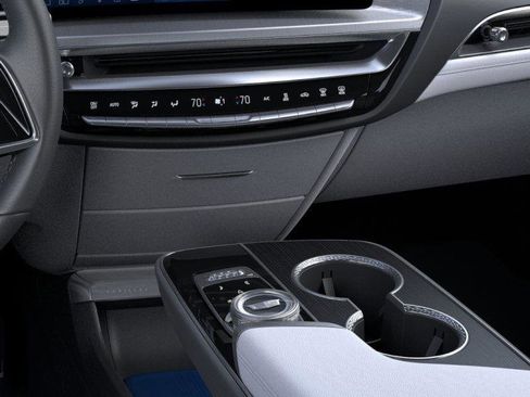 New 2026 Cadillac Lyriq Luxury image 24